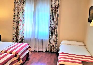 Chambre Double avec Lit Supplémentaire